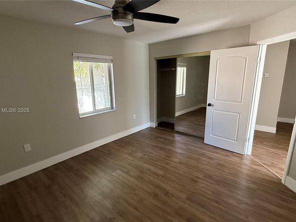 220 NW 12th St, Pompano Beach FL 33060