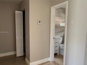 220 NW 12th St, Pompano Beach FL 33060