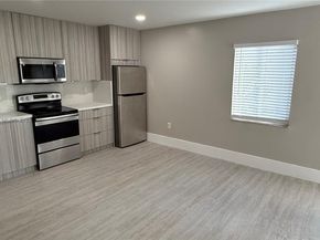 220 NW 12th St, Pompano Beach FL 33060
