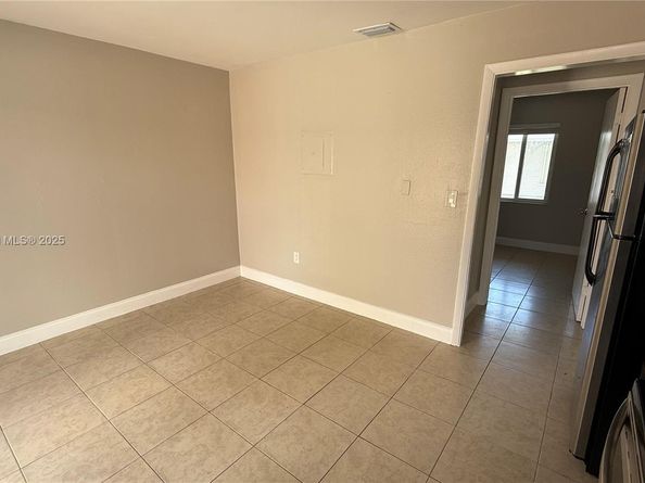 220 NW 12th St, Pompano Beach FL 33060