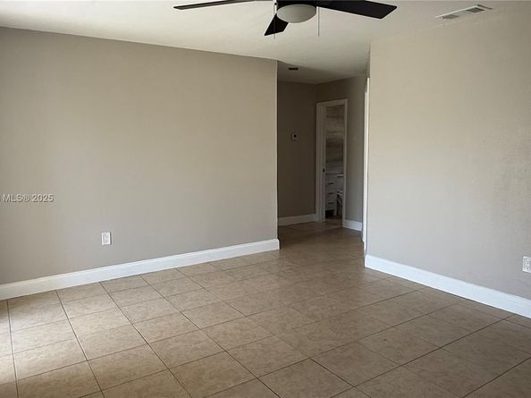 220 NW 12th St, Pompano Beach FL 33060