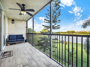 3300 W Rolling Hills Cir 307, Davie FL 33328