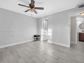 3300 W Rolling Hills Cir 307, Davie FL 33328
