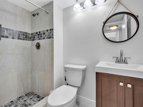 3300 W Rolling Hills Cir 307, Davie FL 33328