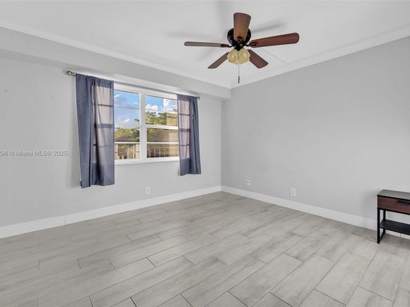 3300 W Rolling Hills Cir 307, Davie FL 33328