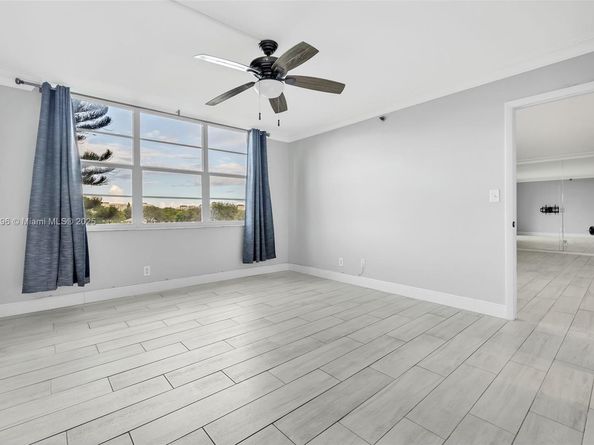 3300 W Rolling Hills Cir 307, Davie FL 33328