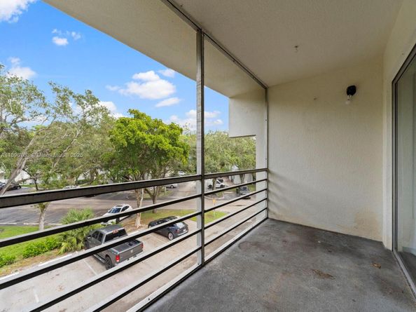 4235 North University dr 312, Sunrise FL 33351