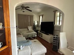 2643 NW 23rd Ct, Miami FL 33142
