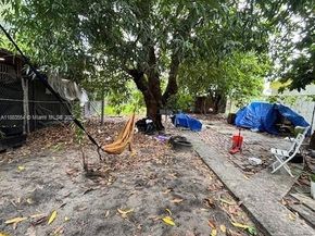 2643 NW 23rd Ct, Miami FL 33142