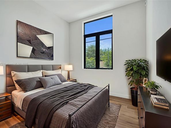 505 NE 61st St, Miami FL 33137