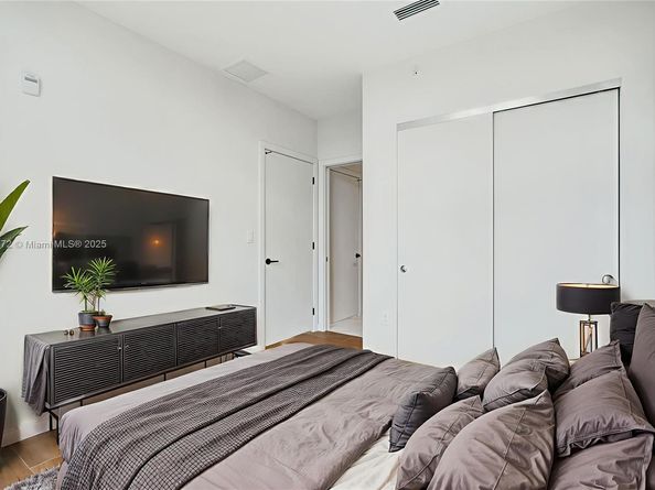 505 NE 61st St, Miami FL 33137