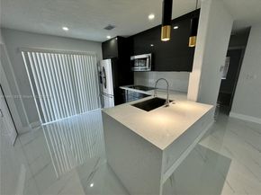 1649 NE 30th Ct, Pompano Beach FL 33064