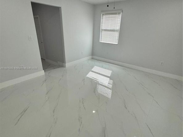 1649 NE 30th Ct, Pompano Beach FL 33064