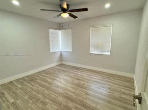 1649 NE 30th Ct, Pompano Beach FL 33064