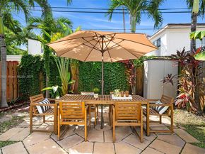 642 86th St, Miami Beach FL 33141