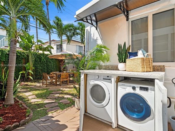 642 86th St, Miami Beach FL 33141