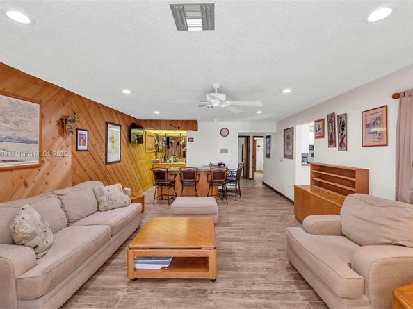 3721 N Park Rd, Hollywood FL 33021