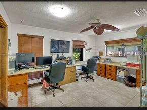 3721 N Park Rd, Hollywood FL 33021