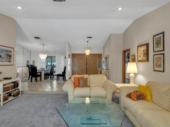 3721 N Park Rd, Hollywood FL 33021