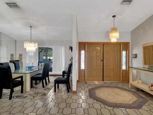 3721 N Park Rd, Hollywood FL 33021