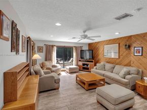 3721 N Park Rd, Hollywood FL 33021
