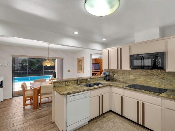 3721 N Park Rd, Hollywood FL 33021