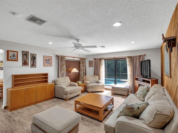 3721 N Park Rd, Hollywood FL 33021