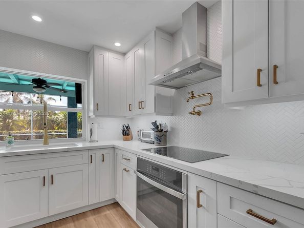16840 SW 87th Ave, Palmetto Bay FL 33157