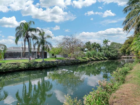 16840 SW 87th Ave, Palmetto Bay FL 33157