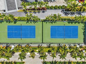 2950 NE 188th St 312, Aventura FL 33180