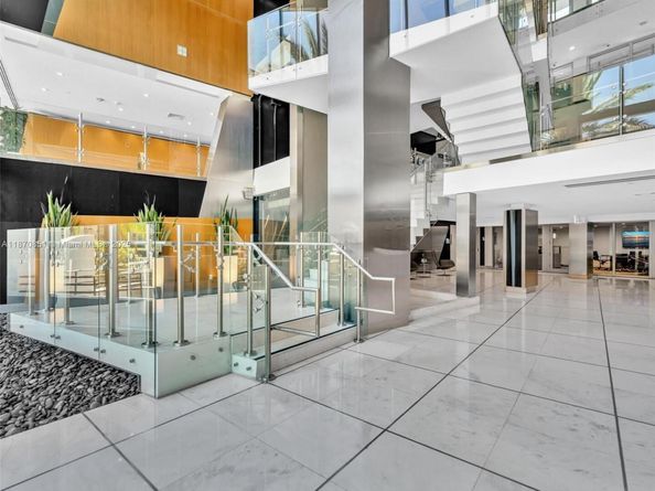 2950 NE 188th St 312, Aventura FL 33180
