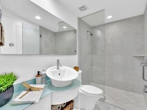 2950 NE 188th St 312, Aventura FL 33180