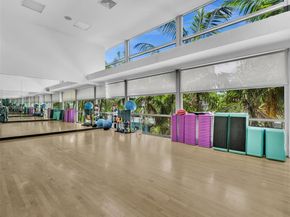 2950 NE 188th St 312, Aventura FL 33180