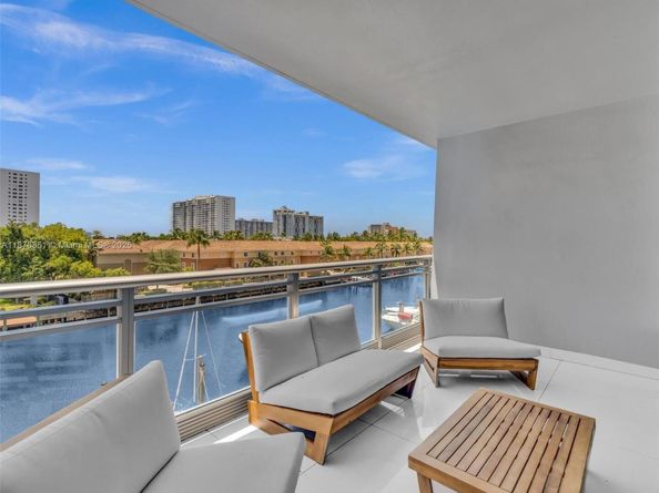 2950 NE 188th St 312, Aventura FL 33180