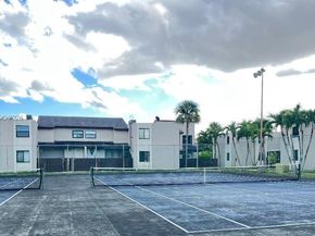 10296 NW 9th St Cir 202, Miami FL 33172