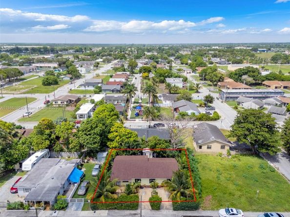 522 SW 3rd Ave, Homestead FL 33030