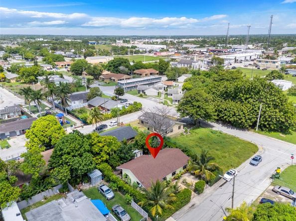 522 SW 3rd Ave, Homestead FL 33030