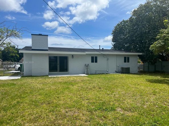 19800 NW 5th Ave, Miami Gardens FL 33169
