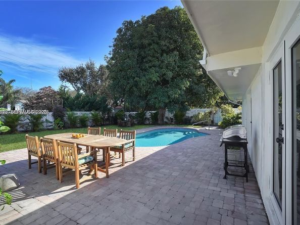 948 NE 26th Ave, Pompano Beach FL 33062