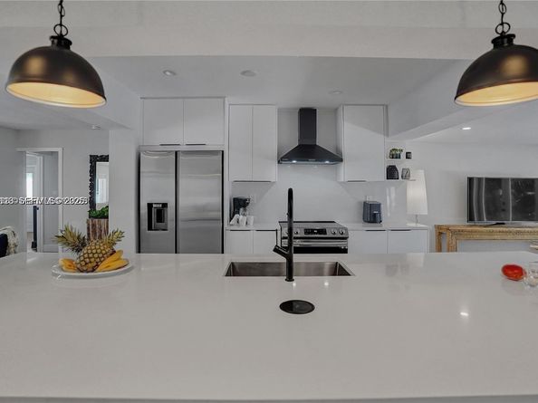 948 NE 26th Ave, Pompano Beach FL 33062