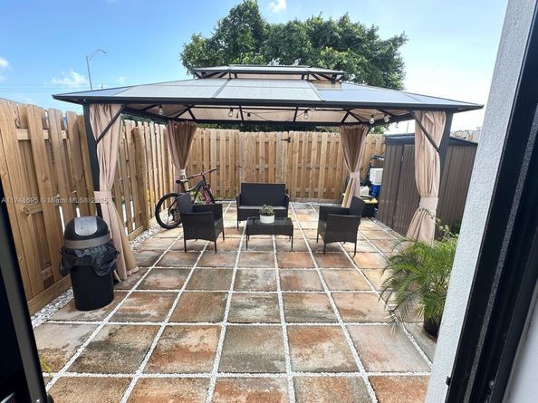 23427 SW 127th Pl 23427, Homestead FL 33032