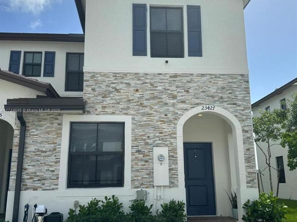 23427 SW 127th Pl 23427, Homestead FL 33032
