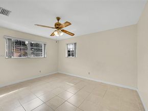 980 Renmar Dr, Plantation FL 33317