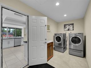 980 Renmar Dr, Plantation FL 33317