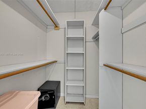 980 Renmar Dr, Plantation FL 33317