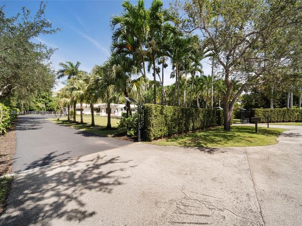 6125 SW 109th St, Pinecrest FL 33156