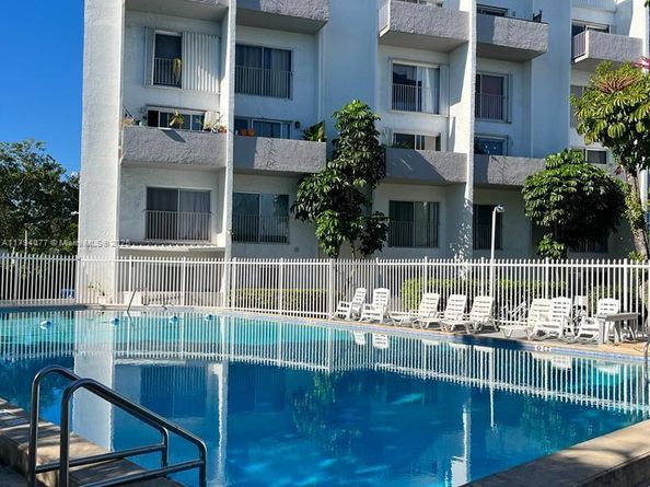 7801 NE 4th Ct 516, Miami FL 33138