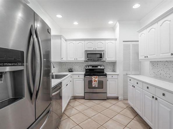 519 SW 7th Ave 8, Fort Lauderdale FL 33315