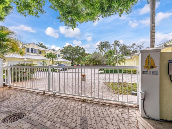 519 SW 7th Ave 8, Fort Lauderdale FL 33315