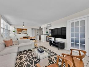 2016 Bay Dr 604, Miami Beach FL 33141